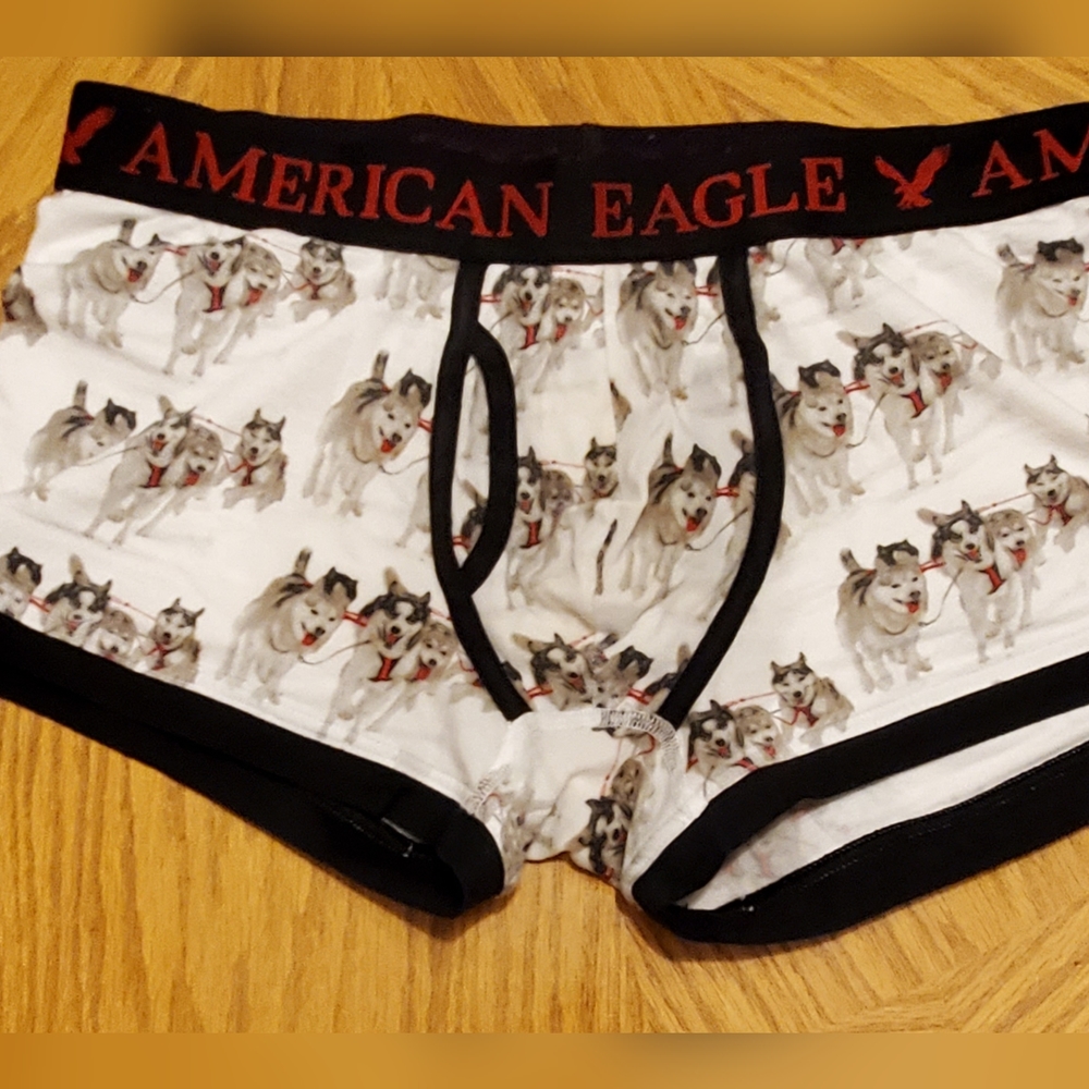 AMERICAN EAGLE